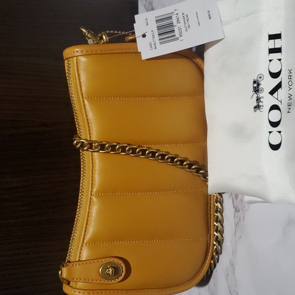 (((((SOLD))))) Coach swinger 20 Leather Clutch Brass/Buttercup